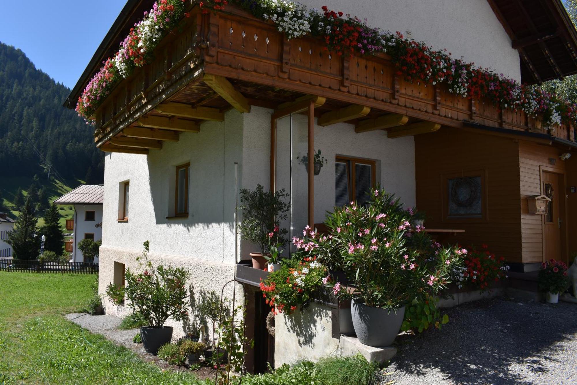 Bed and breakfast Hirschstube Nauders Extérieur photo